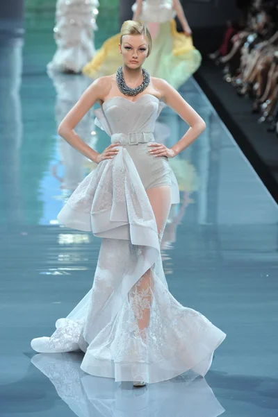 Look 34